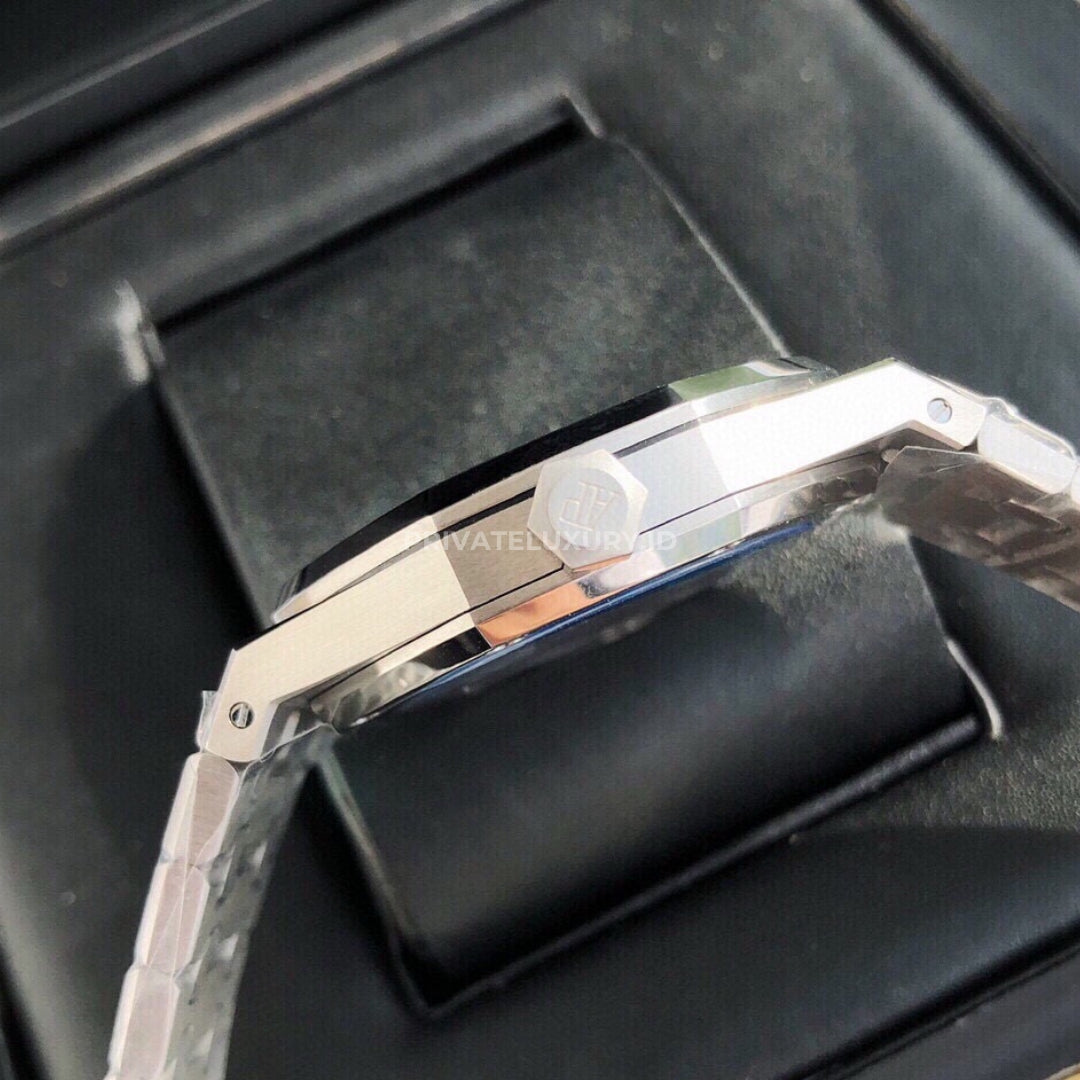 Royal Oak 41 - 15510ST.OO.1320ST.06 Selfwinding Blue Dial