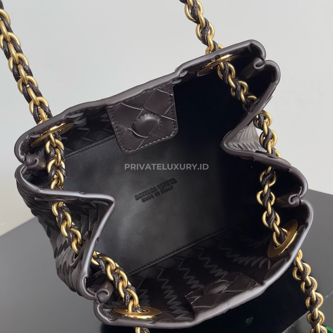 Small Parachute Chain