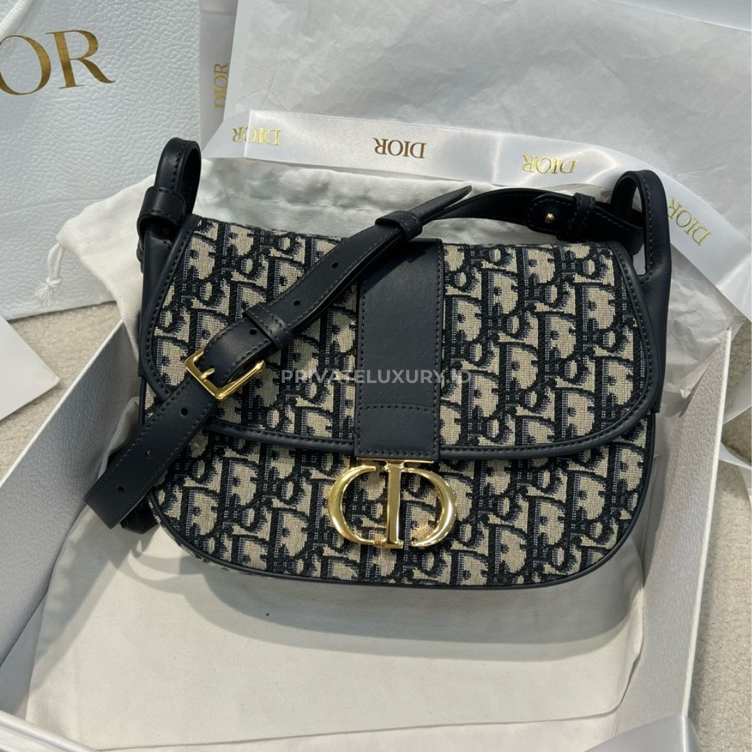 Medium 30 Montaigne Satchel Bag