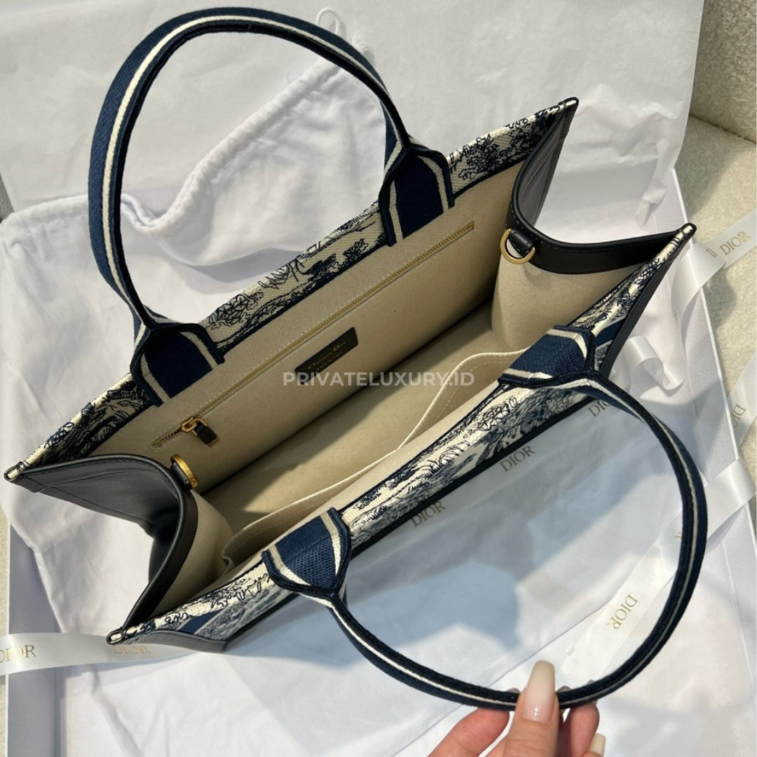 Medium Dior Book Tote