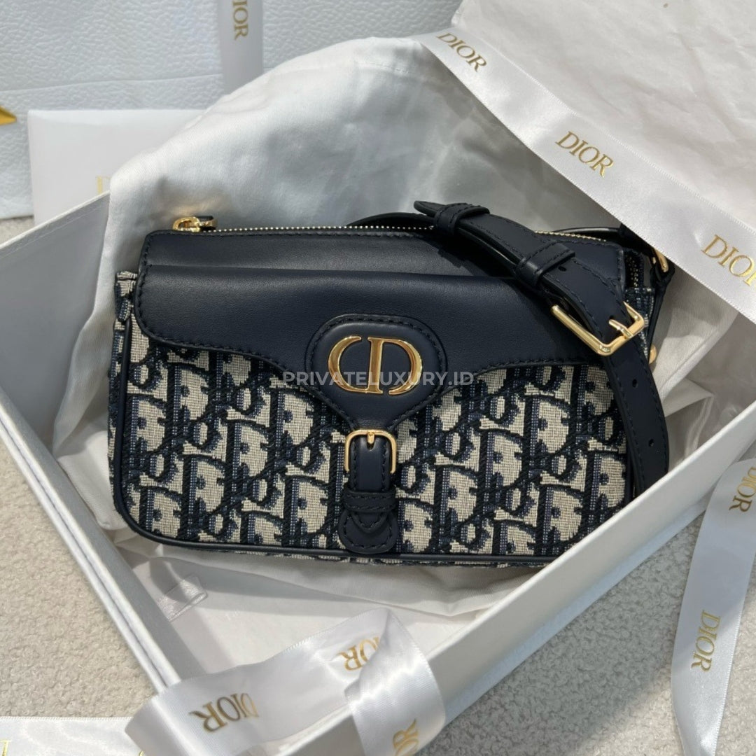 Small 30 Montaigne Pocket Bag
