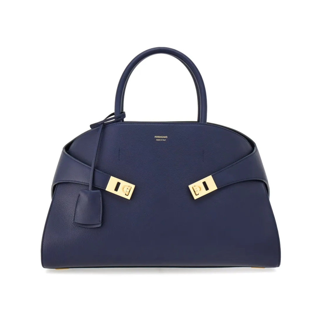 Hug Medium Handbag
