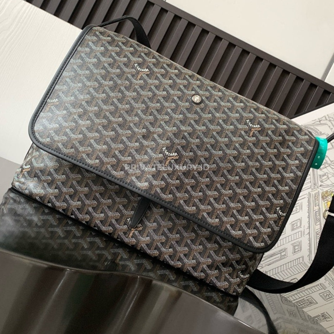 Capetien MM Messenger Bag