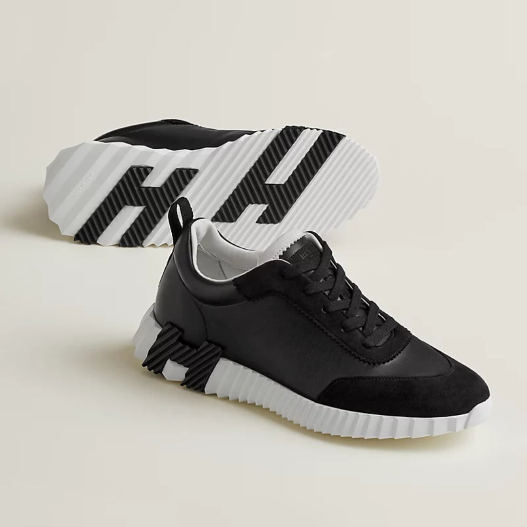 Bouncing Sneaker
