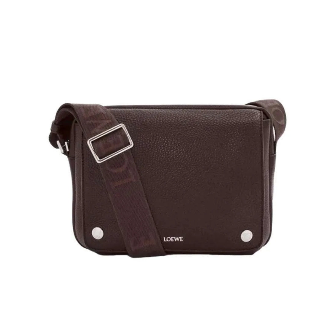 Medium Pebble Messenger Bag