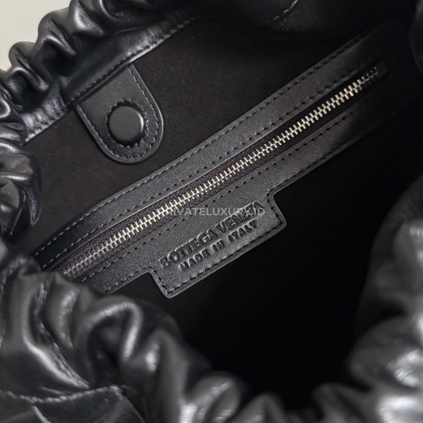 Intrecciato Biblioteca Bucket