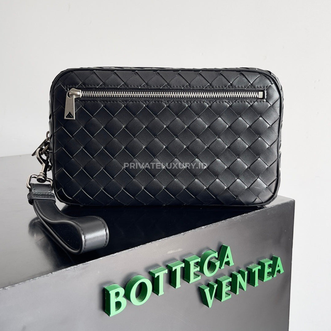 Intrecciato Pouch With Wristlet