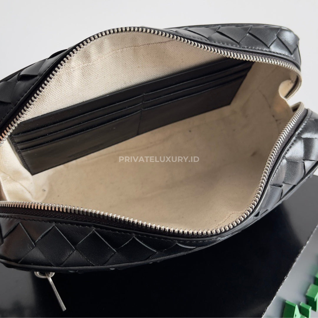 Intrecciato Pouch With Wristlet
