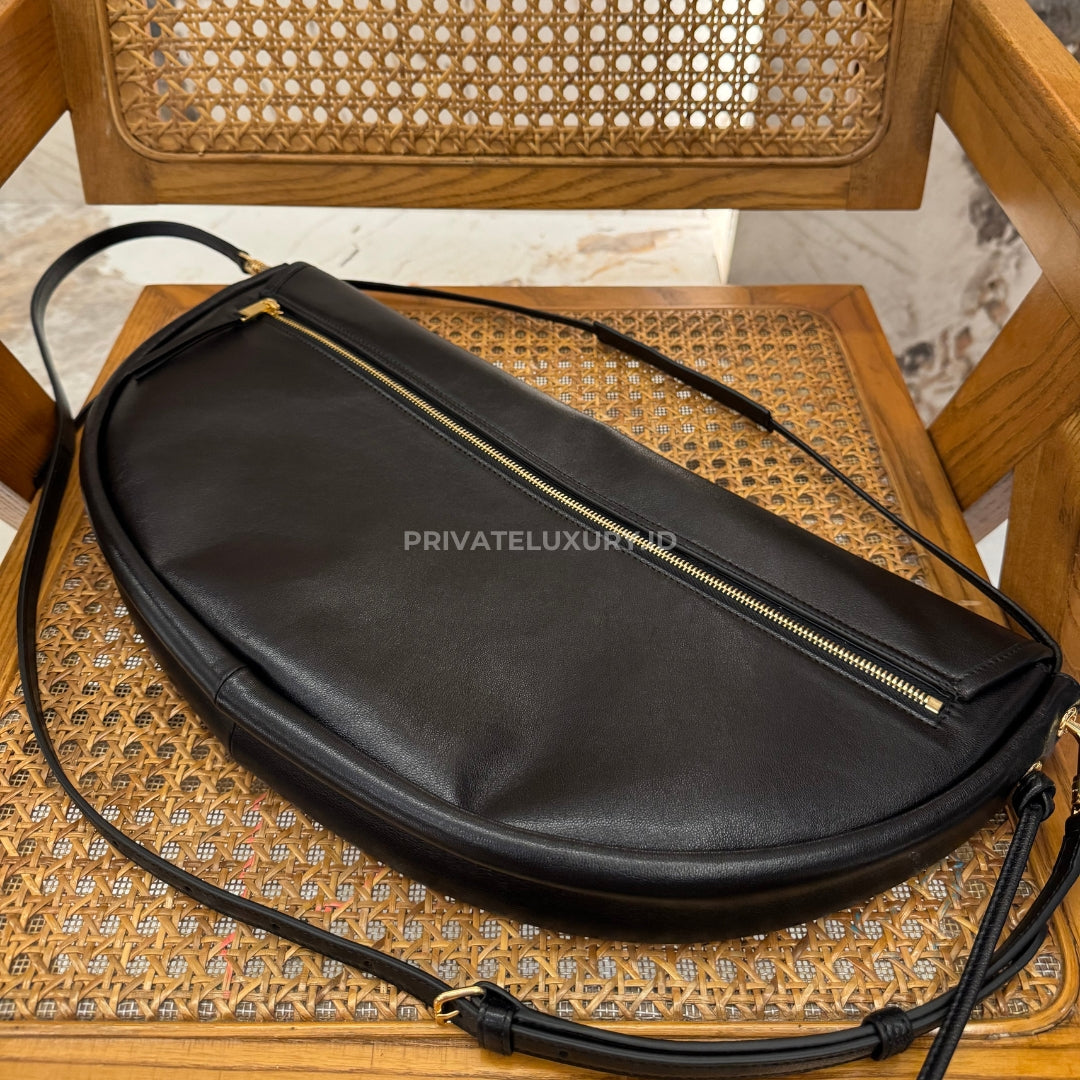 Halfmoon Soft Triomphe Bag