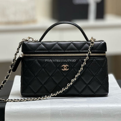 Vanity Clutch with Chain