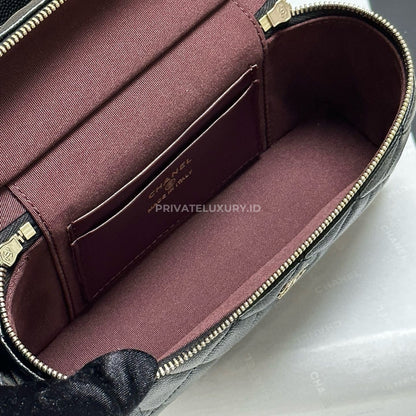 Vanity Clutch with Chain