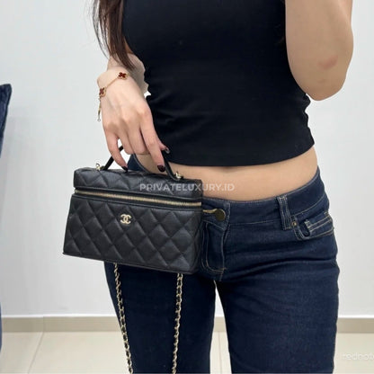 Vanity Clutch with Chain