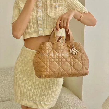 Medium Dior Toujours Bag
