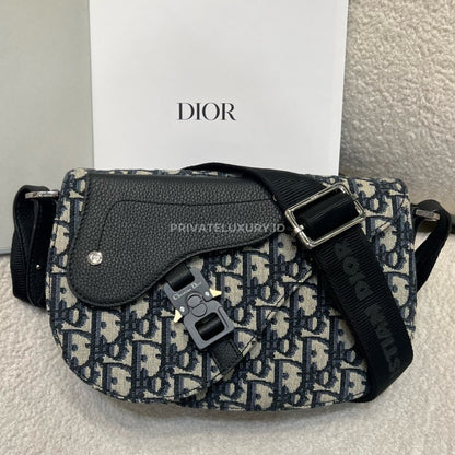 Saddle Messenger Bag