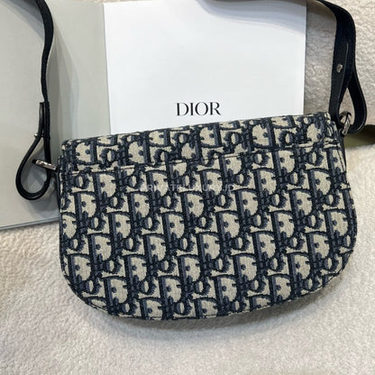 Saddle Messenger Bag