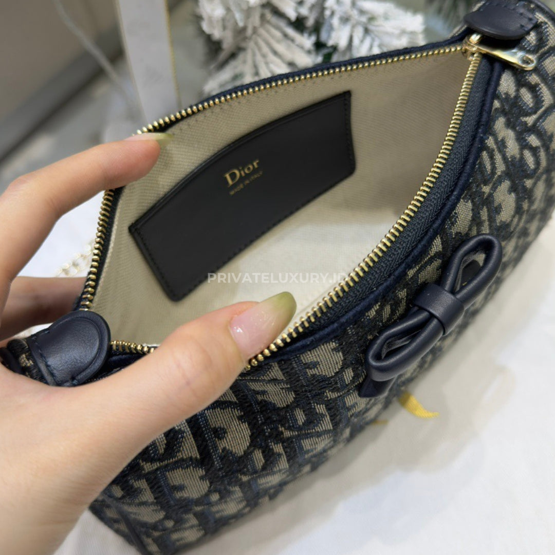 Promenade Pouch with Chain