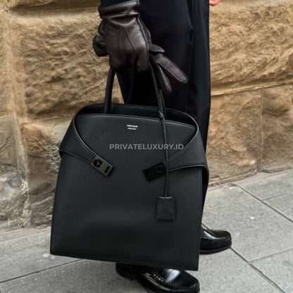 Hug Tote Bag