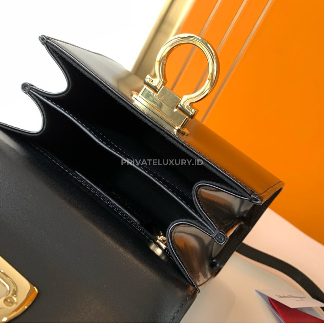 Iconic Top Handle (S)