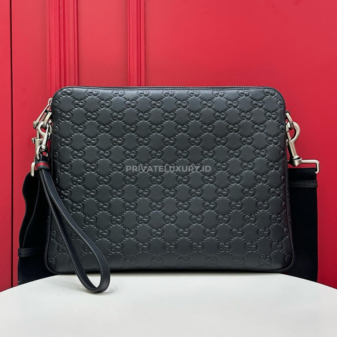 GG Emblem Medium Crossbody Bag