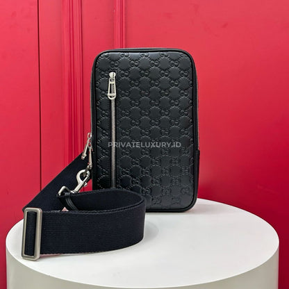 GG Emblem Small Crossbody Bag