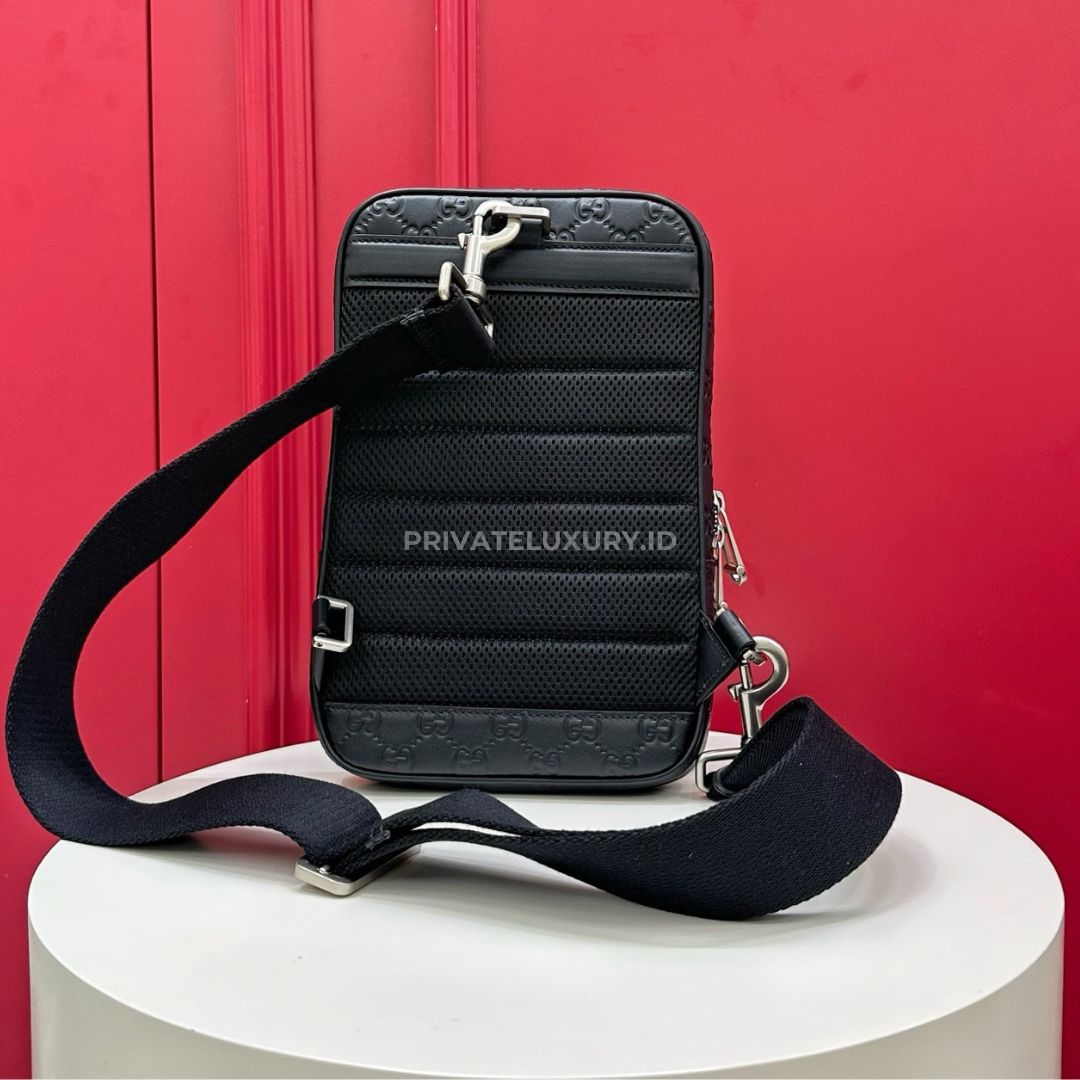 GG Emblem Small Crossbody Bag