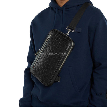 GG Emblem Small Crossbody Bag