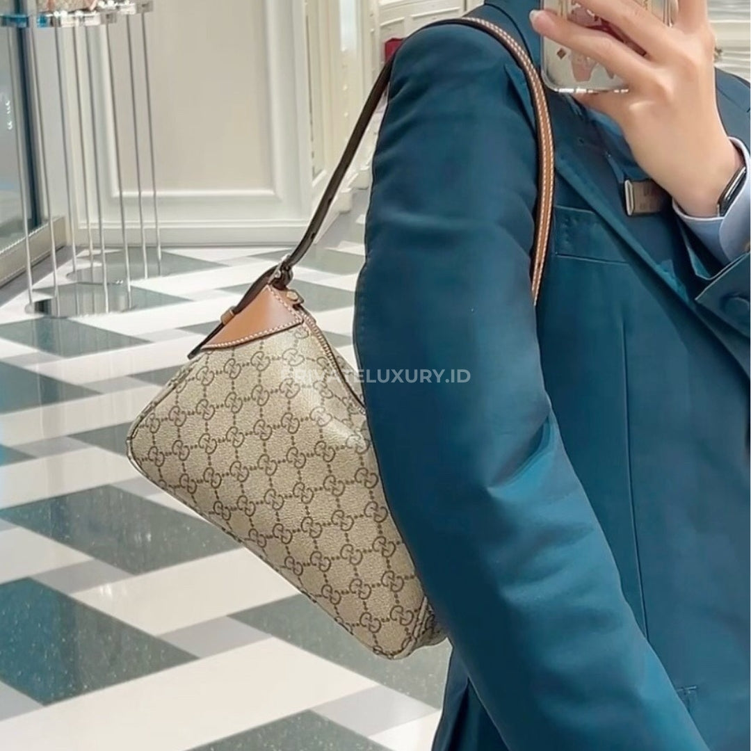 GG Emblem Small Shoulder Bag