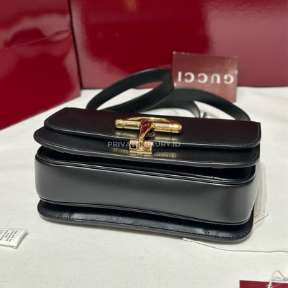 Siena Small Shoulder Bag