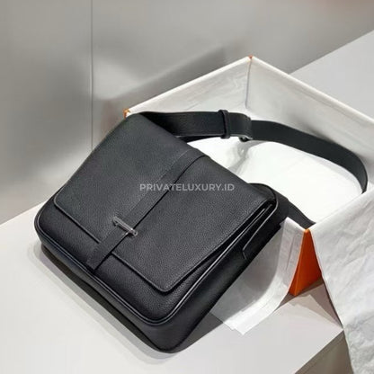 Steve Light Junior Messenger