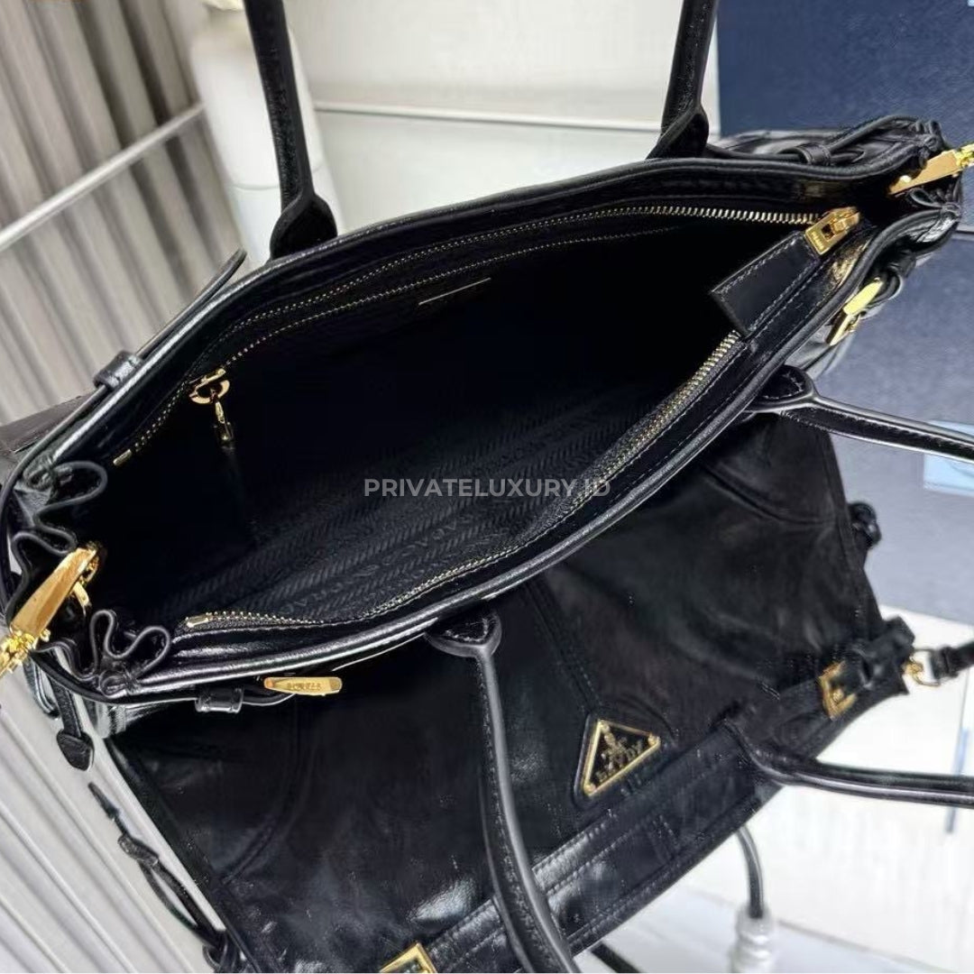 Prada Bonnie Medium Leather Handbag