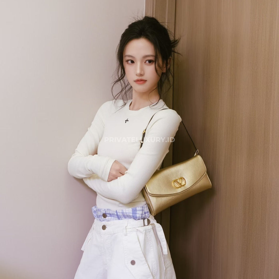 DeVain Small Shoulder Bag