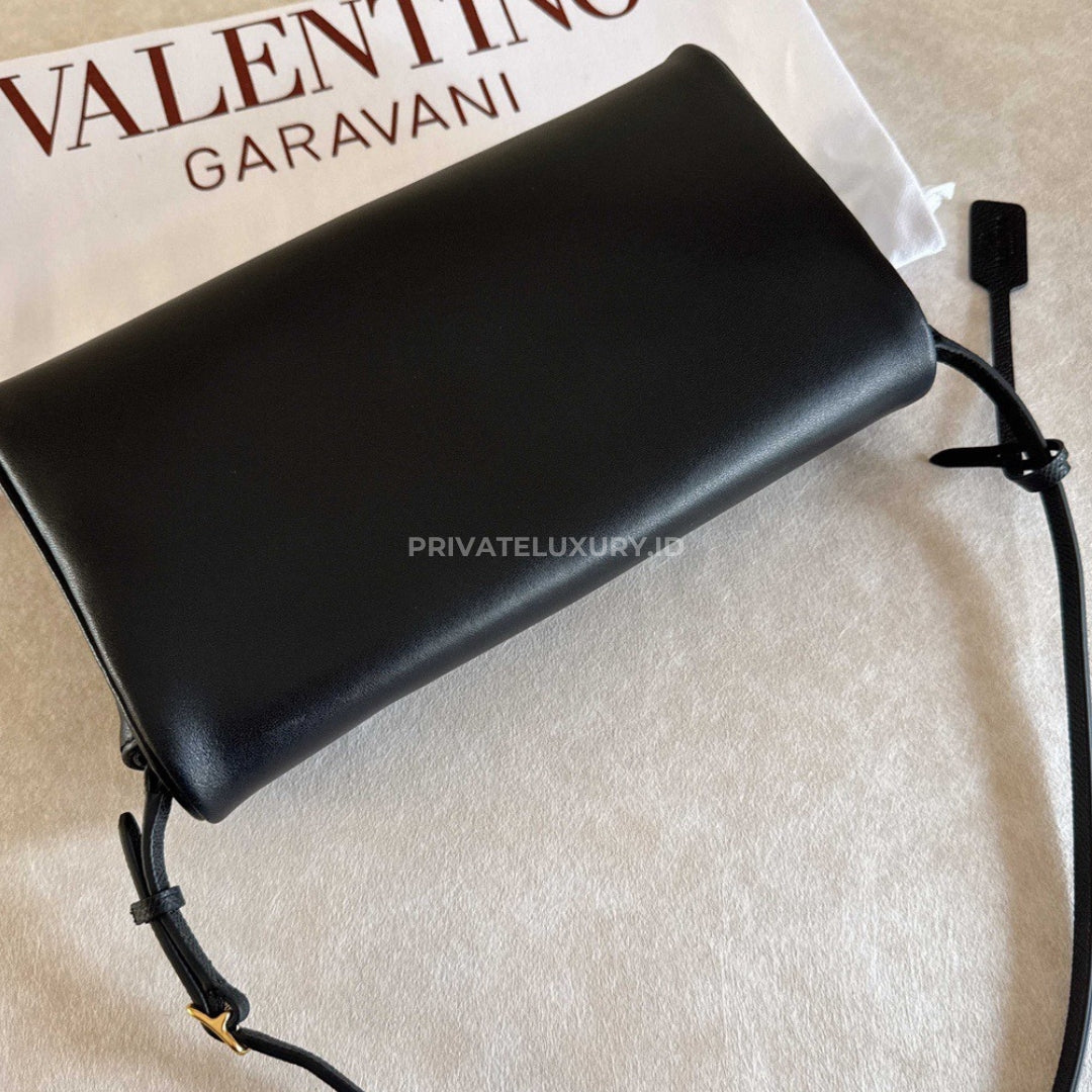 DeVain Small Shoulder Bag